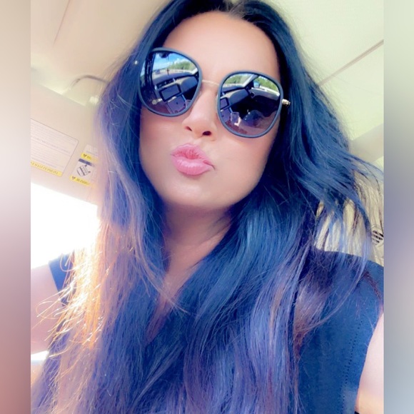 Meet your Posher, Shana - Picture 4 of 4